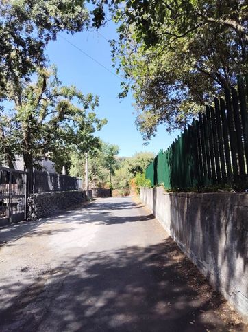 Terreno agricolo in commerciale in Via della Regione