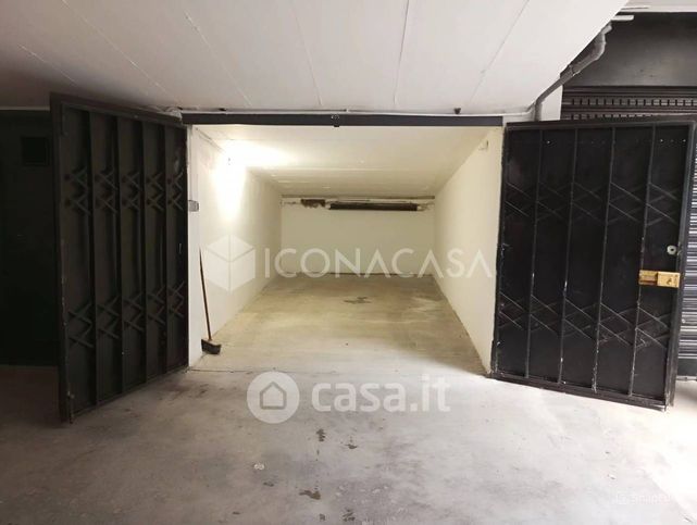 Negozio/locale commerciale in commerciale in Via Carlo Boncompagni 34