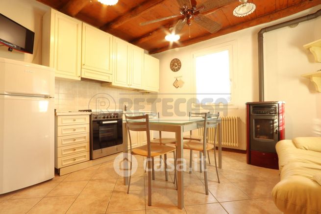 Villetta a schiera in residenziale in Via Giovanni Falcone 12