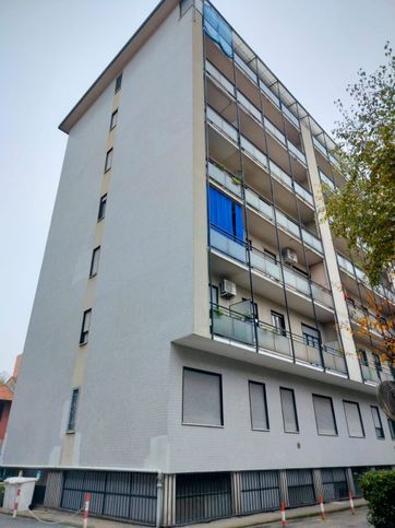 Appartamento in residenziale in Via Antonio Aldini 28