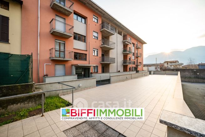 Appartamento in residenziale in Via Industriale 15