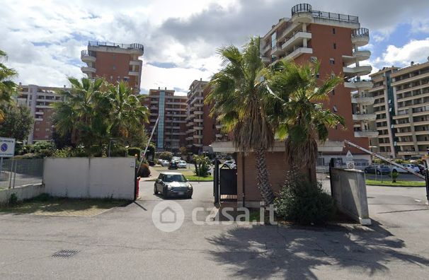 Box/posto auto in residenziale in Via Isole del Capo Verde 248