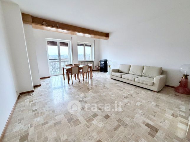 Appartamento in residenziale in Via Cesare Battisti 75