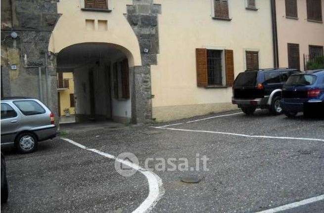 Ufficio in commerciale in Via San Protaso 7