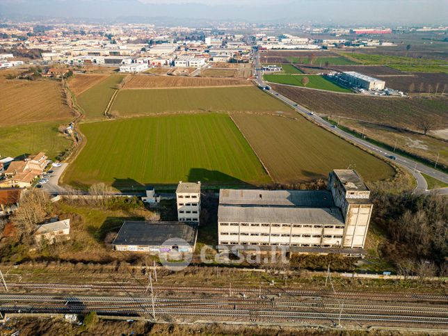 Terreno edificabile in residenziale in Viale Lombardia 57