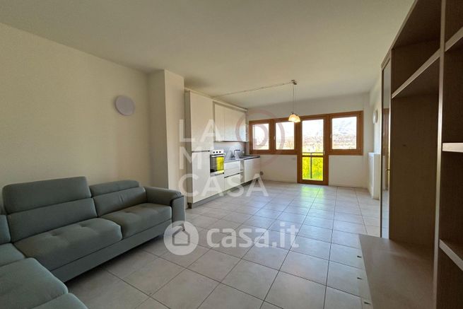 Appartamento in residenziale in Via Postumia 21