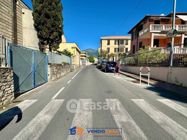 Box/posto auto in residenziale in Via Giuseppe Verdi