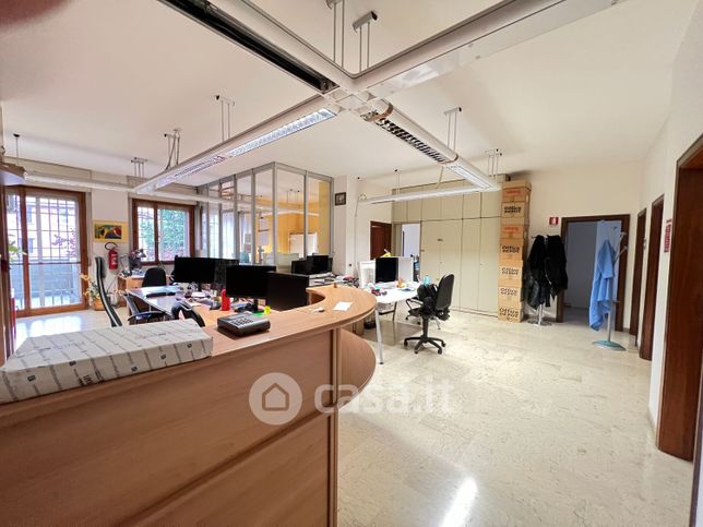 Ufficio in commerciale in Via Sabotino 30