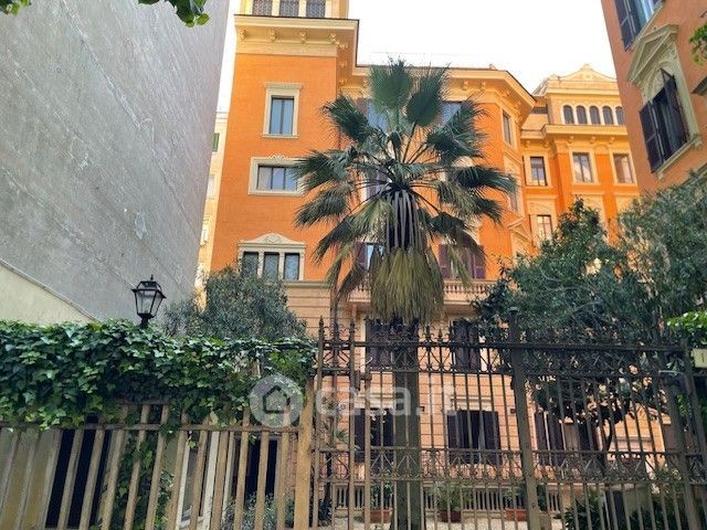 Ufficio in commerciale in Via Angelo Brofferio 3