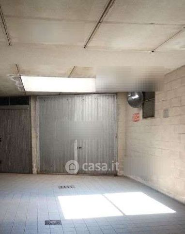 Box/posto auto in residenziale in Via Ronchi