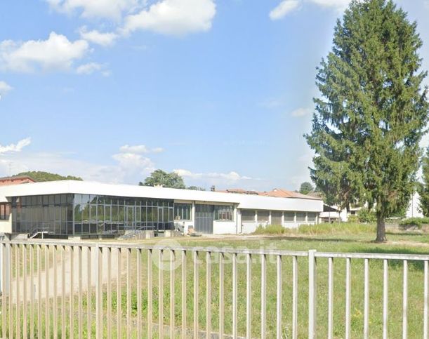 Capannone in commerciale in Via Monte Baldo