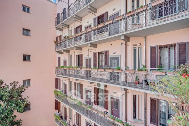 Appartamento in residenziale in Viale Corsica 38