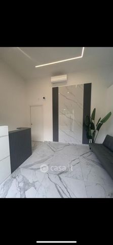 Ufficio in commerciale in Via Comunale Guantai Ad Orsolone