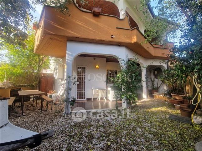 Villa in residenziale in Via Milano