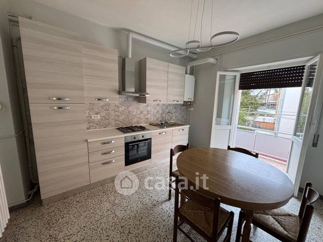 Appartamento in residenziale in Viale IV Novembre 82