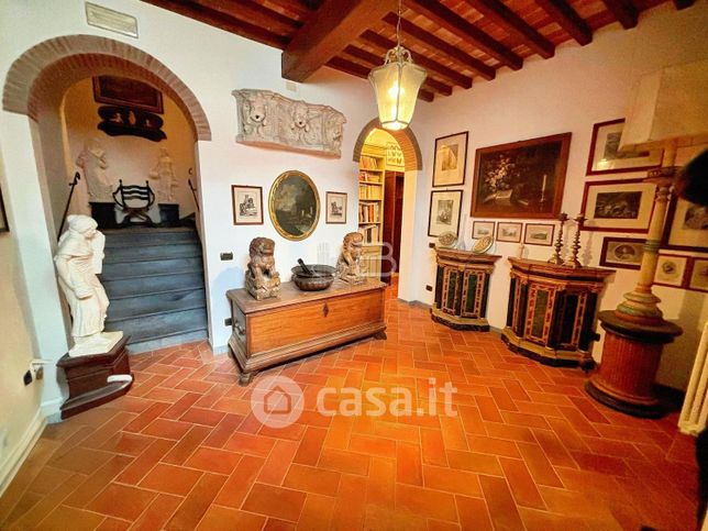 Villa in residenziale in Via Bertuccio