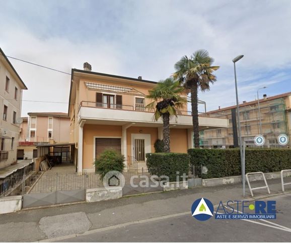 Villa in residenziale in Via Firenze 2