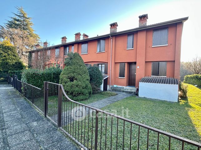 Villetta a schiera in residenziale in Via Nuova Provinciale 7