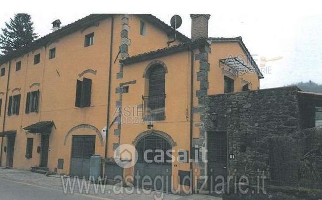 Casa bi/trifamiliare in residenziale in Via Marlianese 41