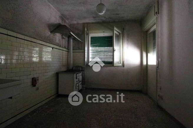 Casa indipendente in residenziale in 