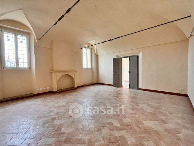 Appartamento in residenziale in Via Tizzano 34