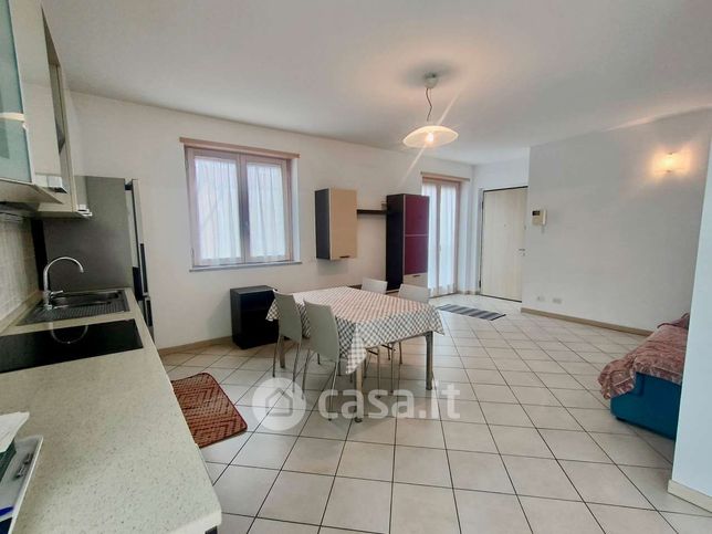 Appartamento in residenziale in Via Luigi Roncari