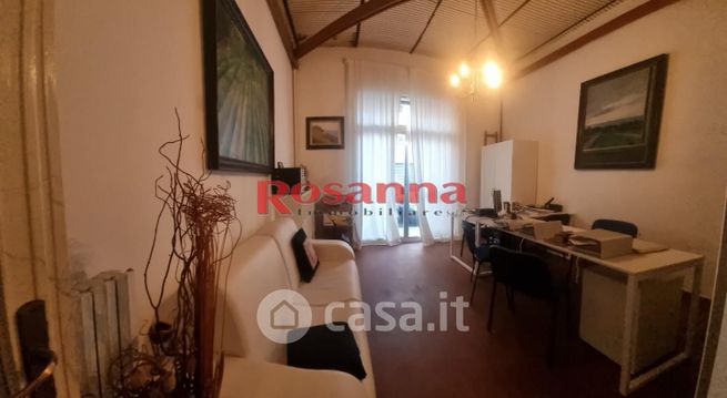 Ufficio in commerciale in Via Bernardina 57125