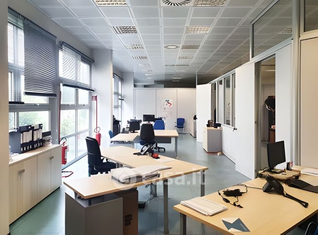 Ufficio in commerciale in Via Lepetit 2