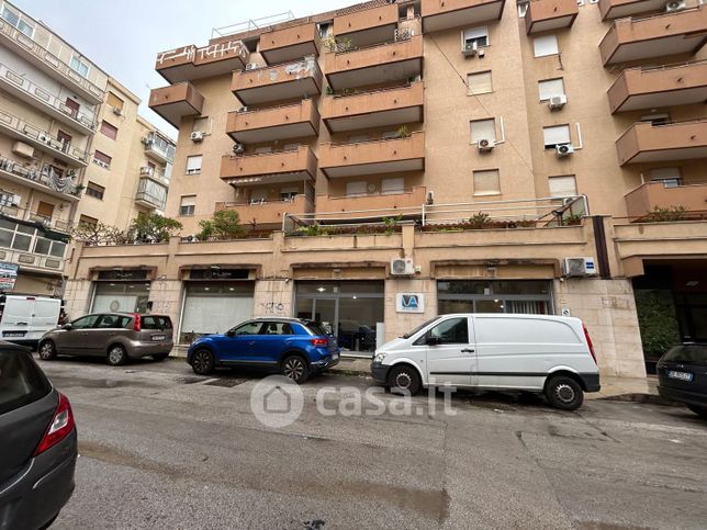 Ufficio in commerciale in Via Maresciallo Caviglia 24