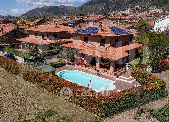Villa in residenziale in Via Francesco Allegrini 10