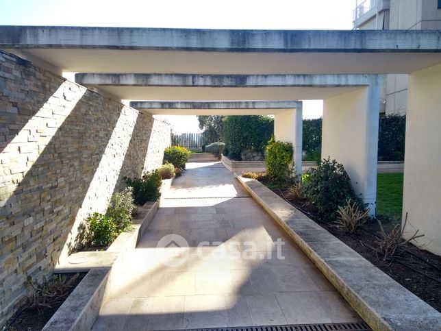Box/posto auto in residenziale in Viale Carmelo Bene 320