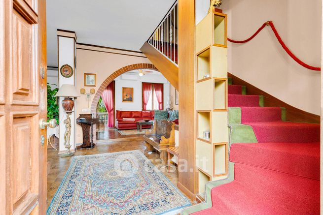 Villa in residenziale in Via Monteverdi 3