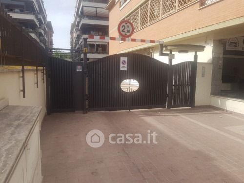 Box/posto auto in residenziale in Via Costanzo Casana