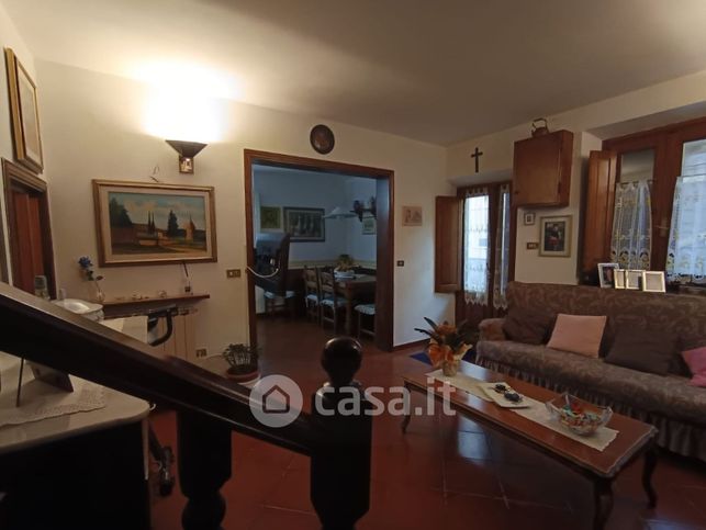 Casa indipendente in residenziale in Vicolo di Nebbiaia