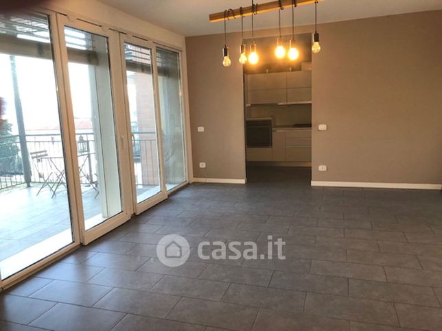 Appartamento in residenziale in Via Luigi Sbarra 7