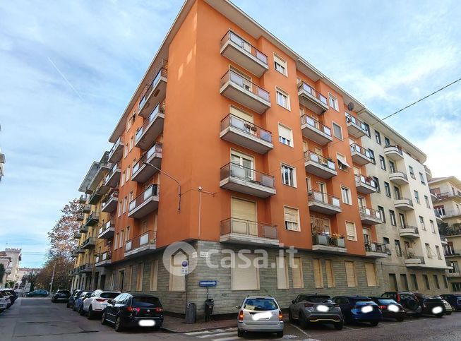 Ufficio in commerciale in Via Nazario Sauro 3