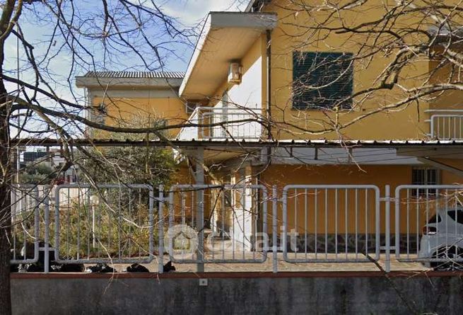 Capannone in commerciale in Via Aristide Gabelli