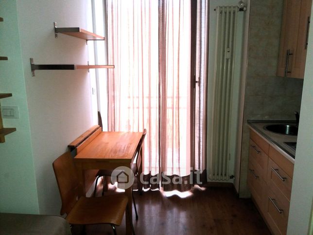 Appartamento in residenziale in Via FRATELLI CALANDRA 13