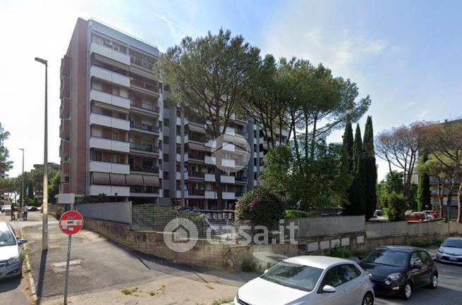 Garage/posto auto in residenziale in Via Pagoda Bianca