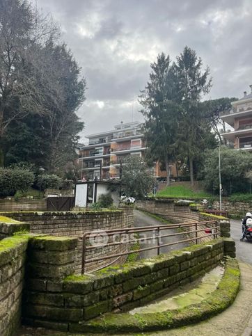 Box/posto auto in residenziale in Via Calalzo 22