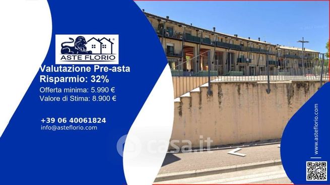 Box/posto auto in residenziale in Via XXV Aprile