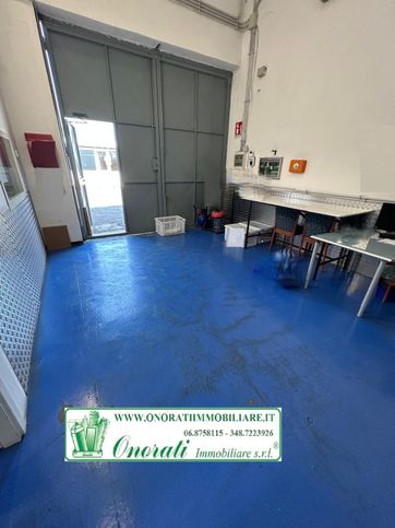 Capannone in commerciale in Via del Casale Cavallari