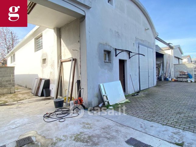 Capannone in commerciale in Via Ghisolfa 61