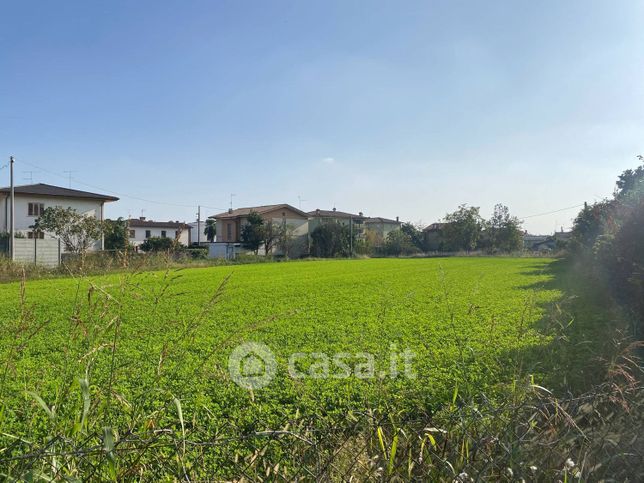 Terreno edificabile in residenziale in Via Liguria