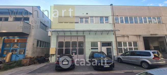 Ufficio in commerciale in 