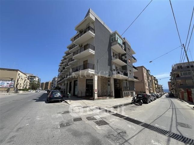 Appartamento in residenziale in Viale Tunisi