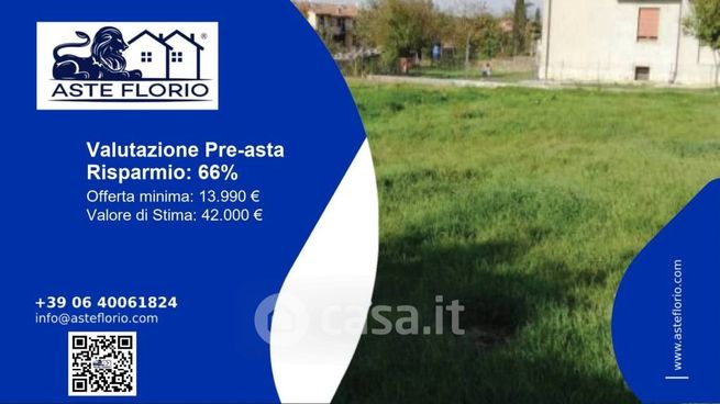 Terreno agricolo in commerciale in Via Ancona