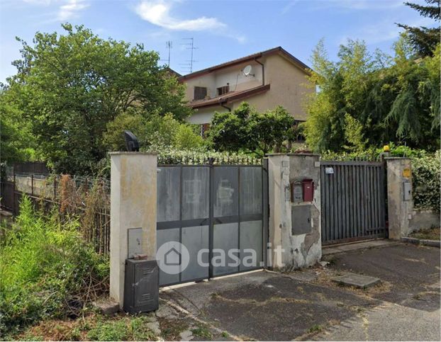 Villetta a schiera in residenziale in Via Tito Silvani 12
