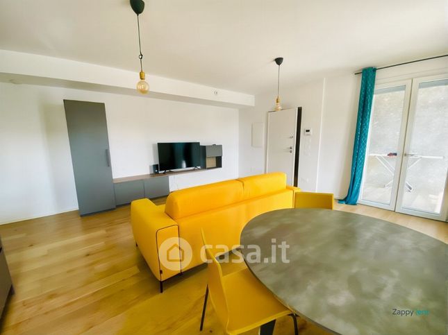 Appartamento in residenziale in Via Luciano
