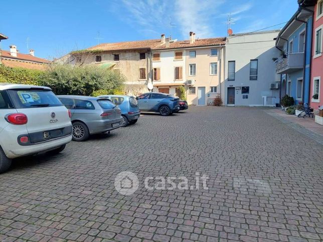 Appartamento in residenziale in Via C. Poma